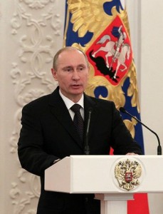 Владимир Путин поздравил граждан России с общенациональным праздником