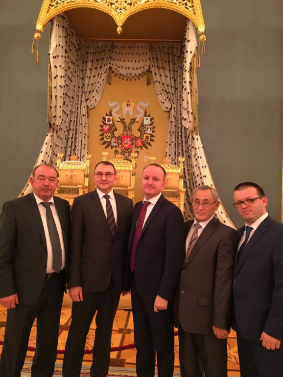 dennarodedistvakreml1