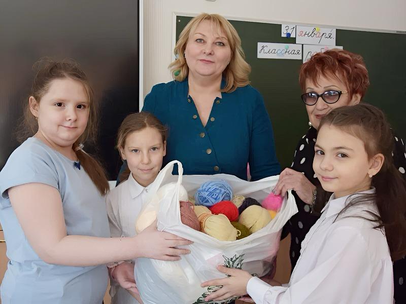 Школьники Приамурья и Союз женщин оказывают помощь участникам СВО