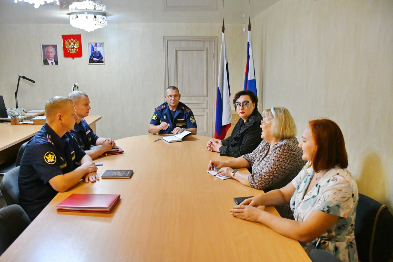 Начальник УФСИН России по Амурской области Владимир Игнаткин заключил соглашения о сотрудничестве с институтами общественного контроля