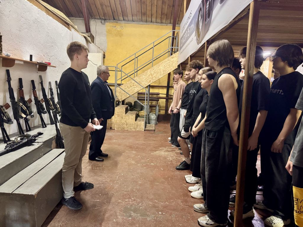 Юные патриоты города соревновались в меткости, скорости и ловкости